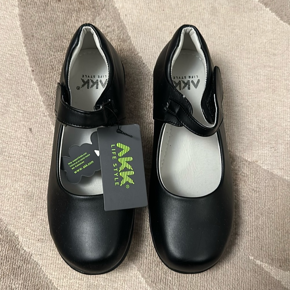 NWT Black Mary Jane Dress Shoes Size 3